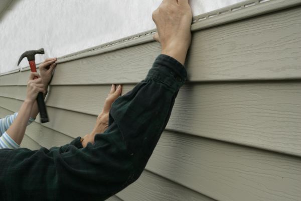 Cost of Insulated Siding Installation in Dover